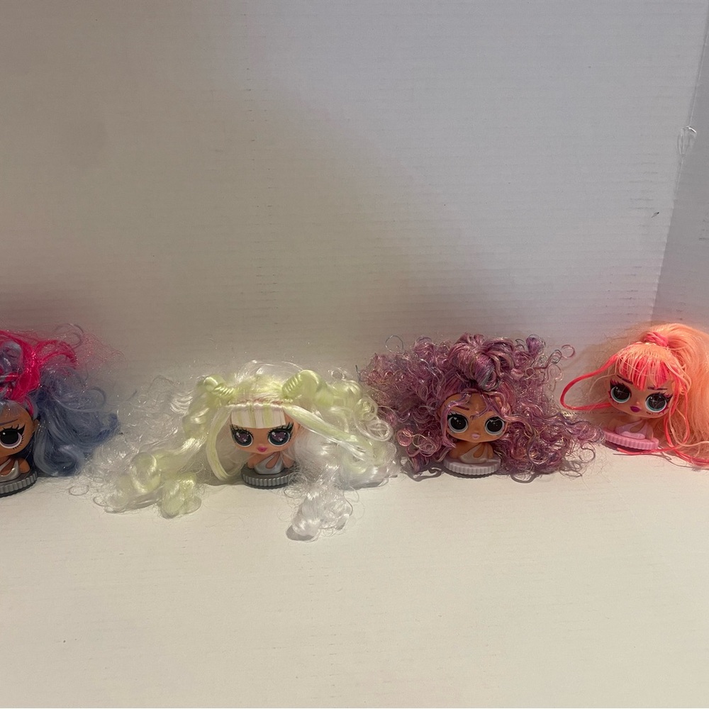 L.O.L.  Surprise! Tweens Surprise Swap Styling Heads - Lot of 4